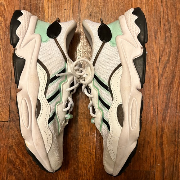 adidas ozweego I love dance shoes - Picture 2 of 6